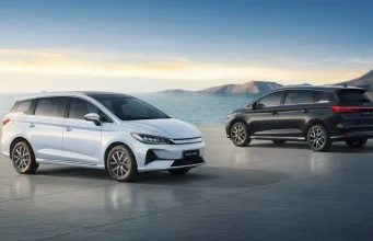 Penjualan Mobil listrik BYD M6