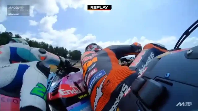 Franco Morbidelli - Maverick Vinales Franco Morbidelli - Maverick Vinales, Insiden Morbidelli dan Vinales di Mugello 2025