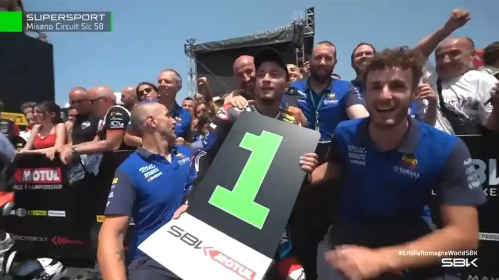 Hasil Race 2 WSSP Emilia-Romagna 2025: Can Oncu Menang, Manzi Crash, Red Flag 2 Hasil Race 2 WSSP Emilia-Romagna 2025