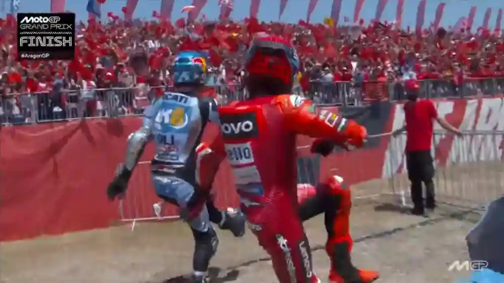 Marc Marquez Sapu Bersih, Akhir Pekan yang Sempurna, Seperti Tahun 2015, Good Job! 2 Marc Marquez - Alex Marquez