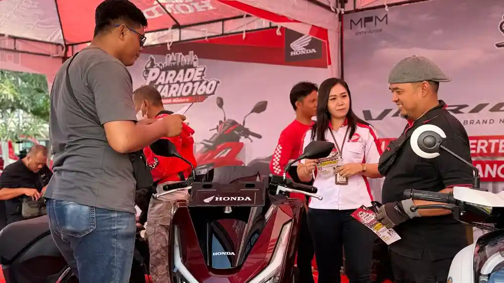 Scoopy Fashion Music Corner Diadakan Bersama di 4 Kota di Jawa Timur, Anak Muda Menunjukkan Gaya Trendy dan Stylish! 1 Scoopy Fashion Music Corner 1