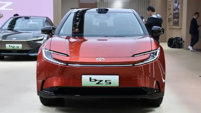 Toyota bZ5 Electrek Toyota bZ5 Electrek