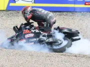 Lorenzo Savadori Apes Tapi Kocak: Kena Double Long Lap Penalti karena Crash Saat Yellow Flag, Tapi Kapan Balapan Lagi? Lorenzo Savadori