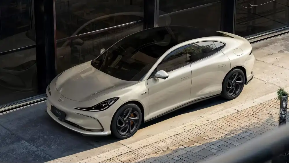 MG Motor Hadirkan Dua Mobil Listrik Terbarunya, Gandeng Alibaba! 2 MG Motor IM5 Drive