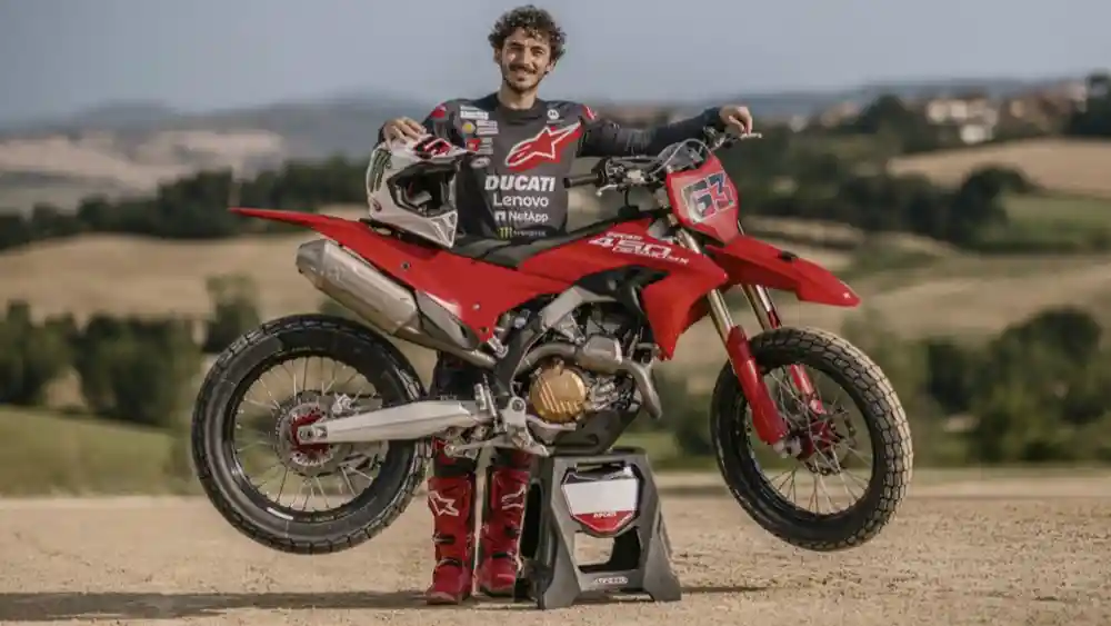 Pecco Bagnaia : Saya Suka Desmo450 MX Versi Flat-Track Tapi Ada Beberapa yang Perlu Diperbaiki 1 Pecco Bagnaia - Ducati Desmo MX 450