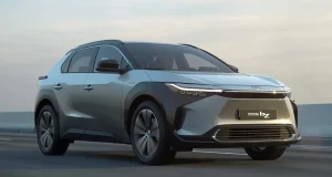 Mobil baru Toyota bZ4X Motor1