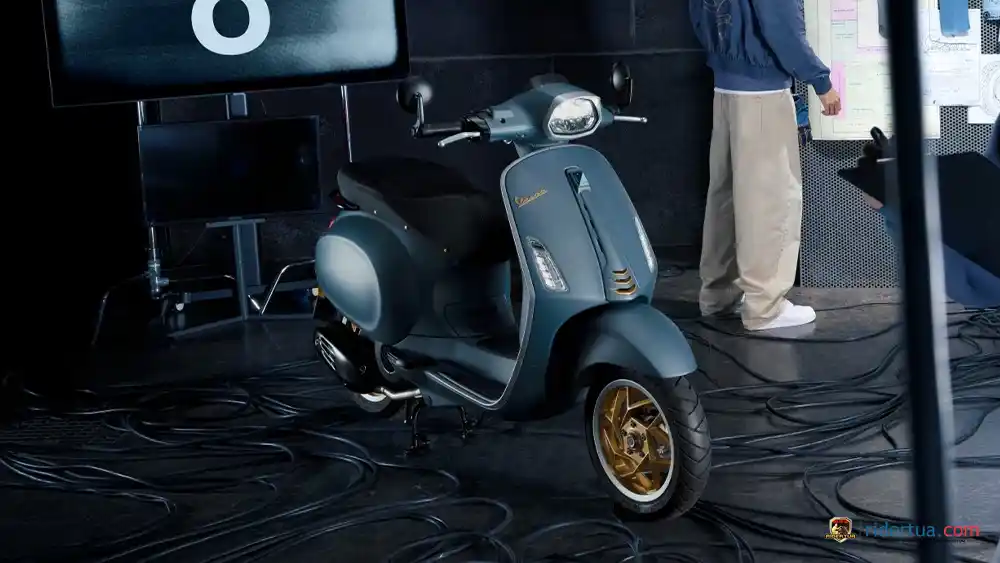 Versi Sporty Namun Mewah! Vespa Sprint 150 Officina 8 Edisi Spesial Resmi Dijual 2 Vespa, Sprint, Vespa Sprint, Officina 8, Vespa Sprint 150 Officina 8, skutik, edisi spesial