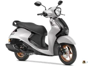 Harga Murah Makin Canggih! Yamaha Fascino 125 Fi Hybrid 2025 Terbaru Meluncur