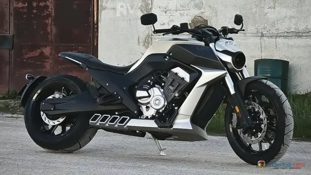 Benda LFC700 Punya Ban Super Gambot! Benda LFC 700 Motor Cruiser Unik Desain Futuristis