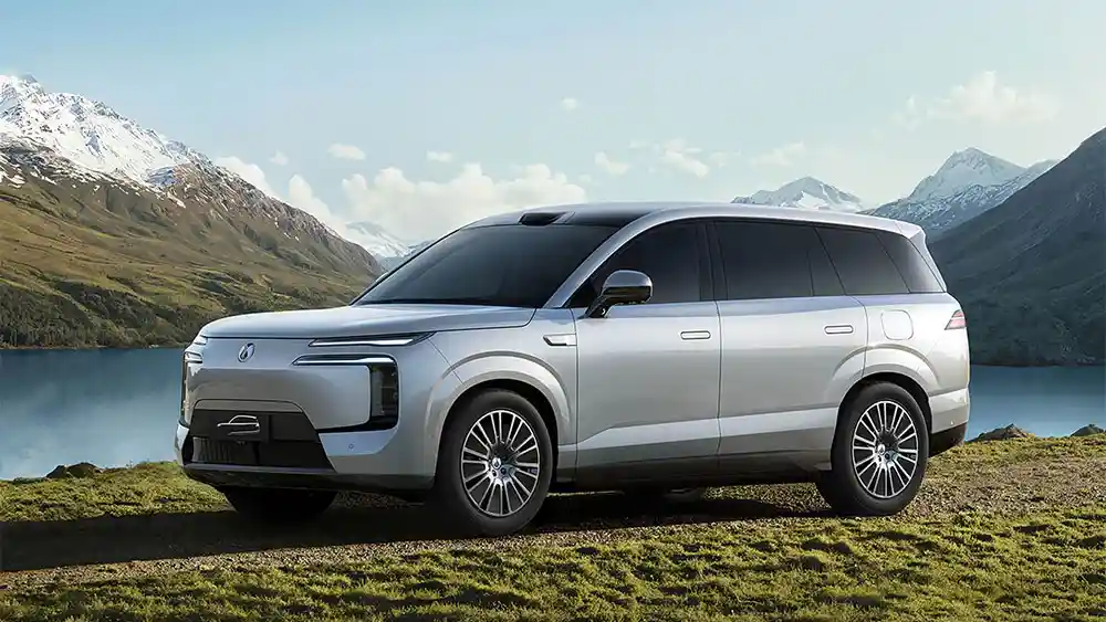 Denza Hadirkan Mobil SUV Baru Lagi, 6-Seater? 2 Denza N8L topev