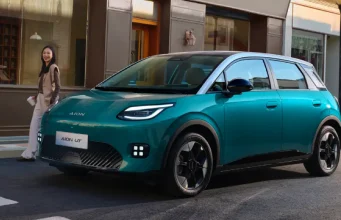 Mobil listrik GAC Aion UT Indonesia