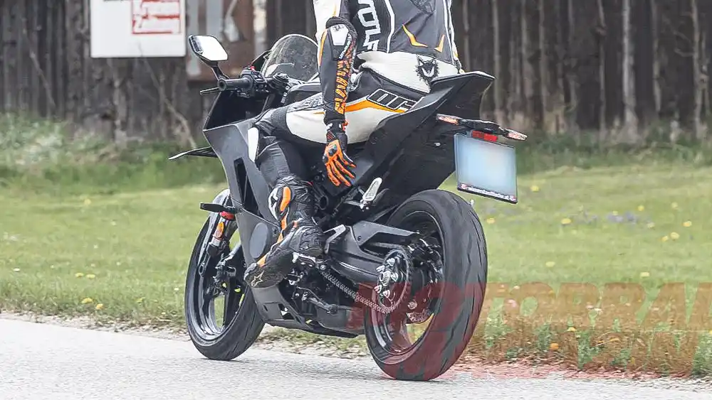 Spy Shot KTM 490 RC Terlihat Sedang Dites, Hasil Kerja Sama dengan Pabrikan China 2 KTM, KTM 490 RC, 490 RC, motor sport, motor baru, spy shot