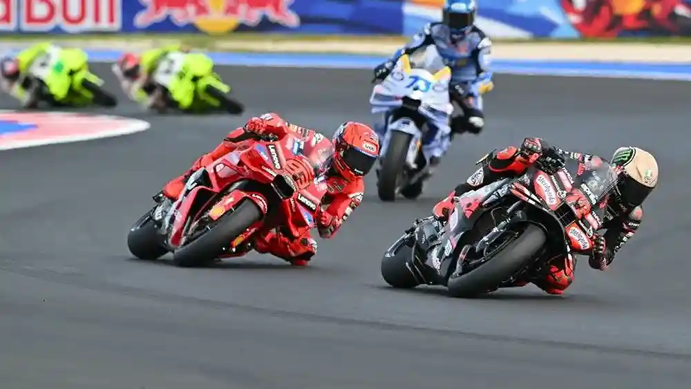 Alex Marquez : Saya Salah Menangani Situasi Sehingga Disalip Marc di Tikungan 3 2 Marco Bezzecchi - Marc Marquez - Alex Marquez
