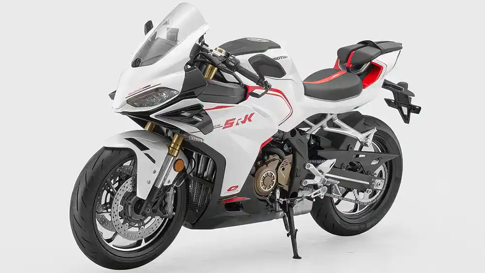 QJMotor SRK 450 RR vs Kawasaki Ninja ZX-4RR, Tenaga Seimbang Harga Jauh Lebih Murah? 1 QJMotor, SRK 450 RR, QJMotor SRK 450 RR, motor sport, motor baru