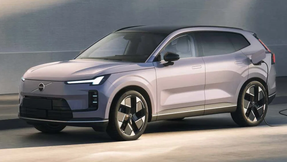 Volvo Hadirkan XC70 Terbaru, Tapi... 3 Volvo XC70 PHEV InsideEVs