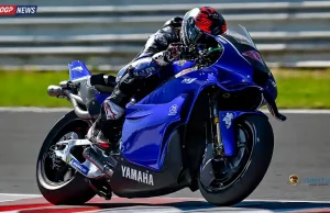 Yamaha V4 - Alex Rins