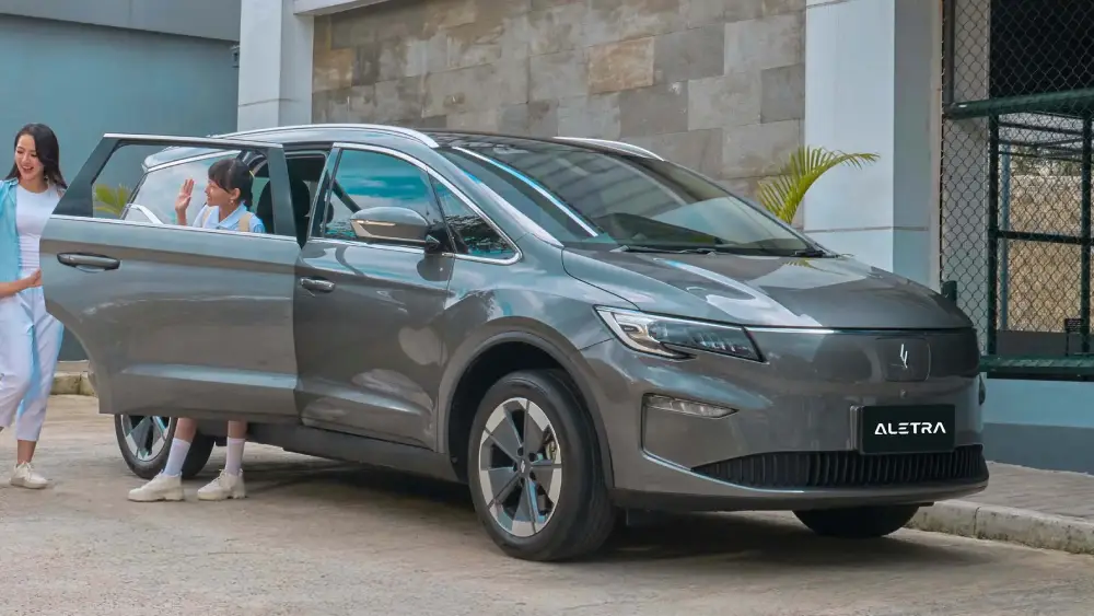 Aletra Targetkan Menjual 2 Ribu Unit Mobil Per Tahun di Indonesia 1 Aletra L8 EV Indonesia