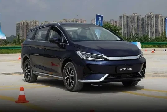 Merek Mobil MPV BYD M6 Tangerang