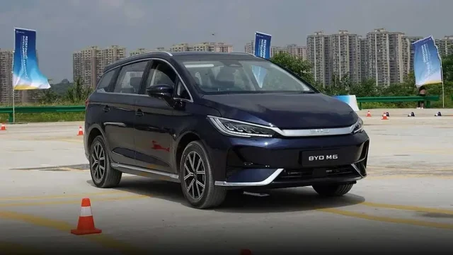 BYD M6 Tangerang