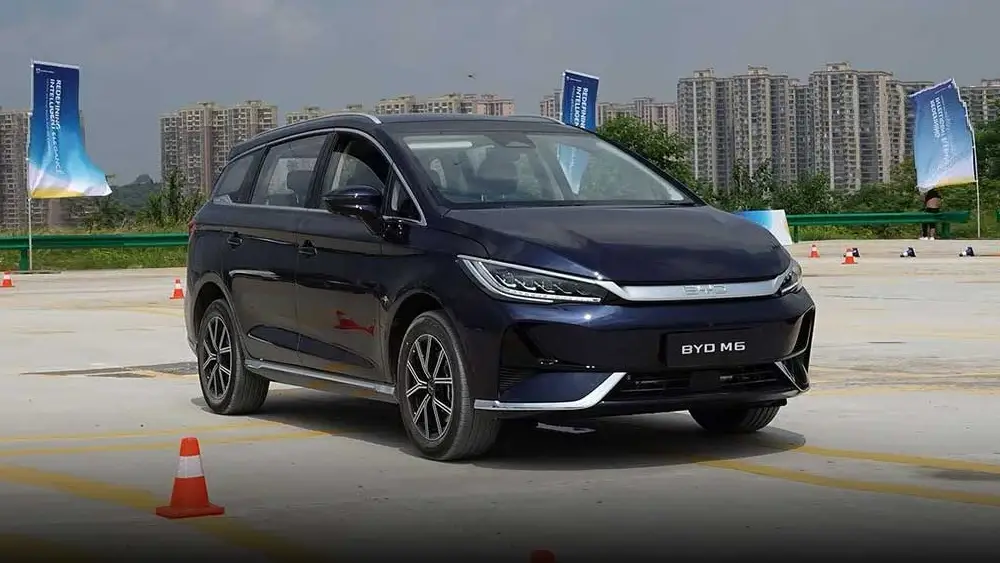 MPV BYD Masih Menjadi Mobil Listrik Terlaris di Indonesia, Terjual 8 Ribu Unit! 3 BYD M6 Tangerang