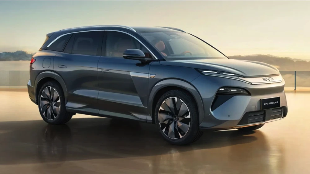BYD Atto 8, SUV PHEV Dengan Jarak Tempuh Lebih Dari 1.000 km! 2 BYD Sealion 8 Atto 8 EV Central