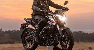 Gaya Streetfighter Kekar! Bajaj Dominar NS400Z 2026 Moge Kok Cuma Rp 82 Jutaan?