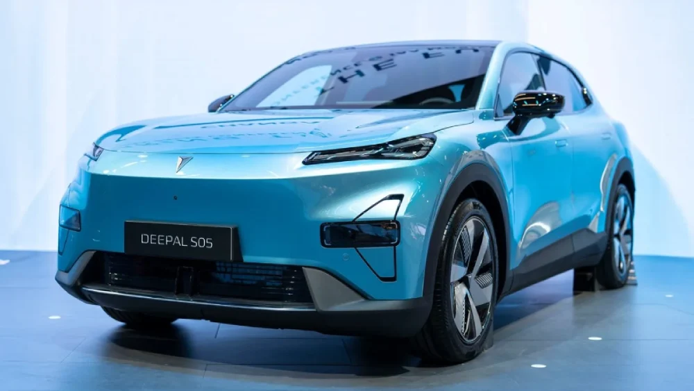 Changan Bakal Menjual Mobil REEV di Indonesia Mulai Tahun 2026, Apa Itu? 2 Changan Automobile Deepal S05 electrive com