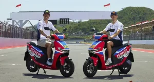 Meluncur Pas MotoGP Indonesia 2025! Honda CUV e: Spesial Edisi Tim Balap Honda