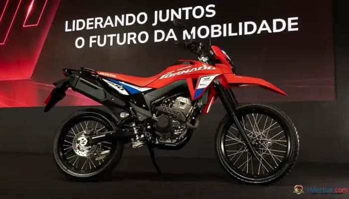 Grafis Khusus Honda Tornado 300 Special Edition 2026 Terinspirasi dari Reli Dakar