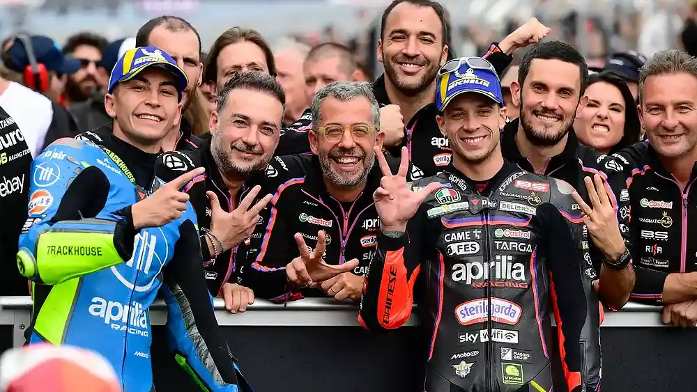 Massimo Rivola : Saya Ingin Marco Bezzecchi dan Raul Fernandez Konsisten Bersaing untuk Meraih Podium 2 Marco Bezzechhi - Raul Fernandez - Aprilia