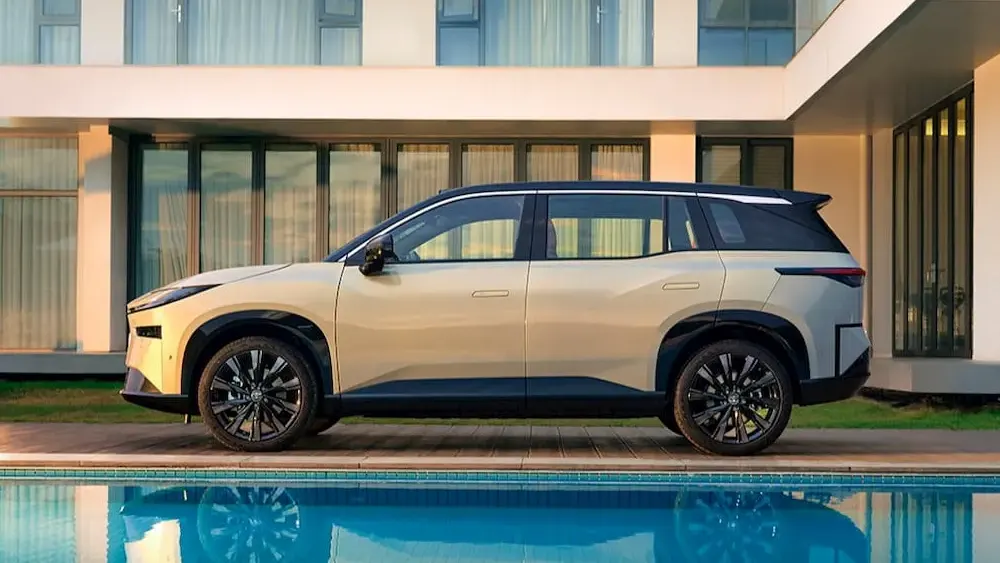 Toyota bZ3X Kini Punya Model Setir Kanan, Bakal Dijual di Indonesia? 1 Toyota bZ3X Electrek