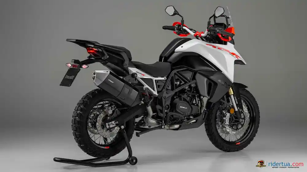 Benelli, TRK 602 X, Benelli TRK 602 X, motor petualang, motor adventure, motor baru