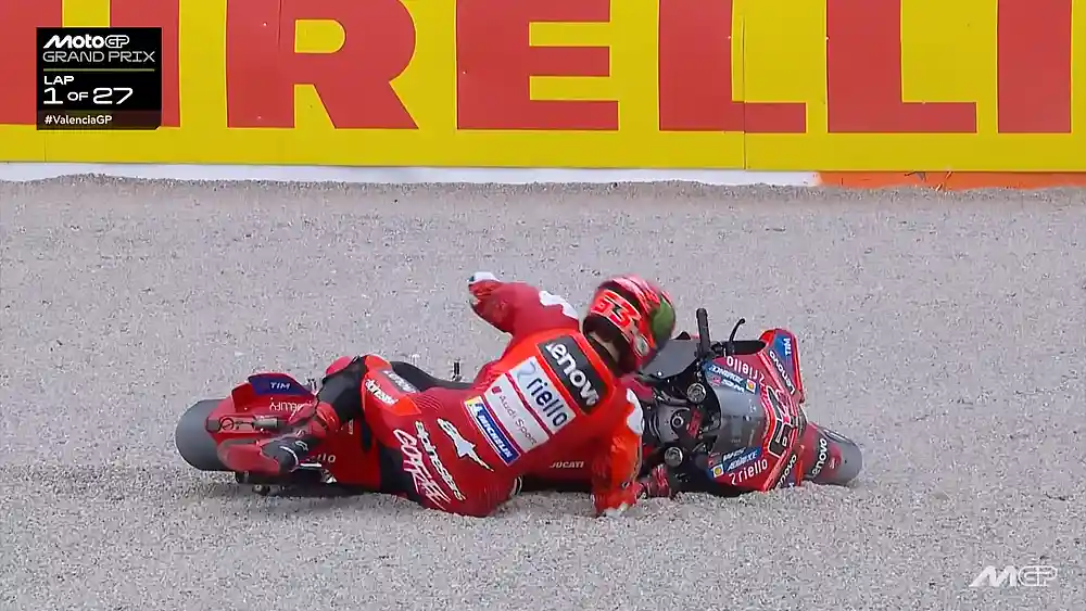 Hasil Race MotoGP Valencia 2025 Lengkap: Pemenang, Klasemen Akhir, dan Data Top Speed 4 Hasil Race MotoGP Valencia 2025 - Pecco Crash