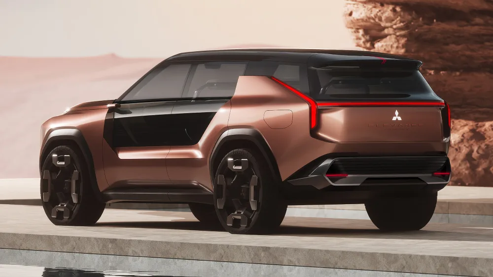 Mitsubishi Elevance Muncul di JMS 2025, Bakal Jadi All New Pajero? 1 Mitsubishi Elevance Concept Motors