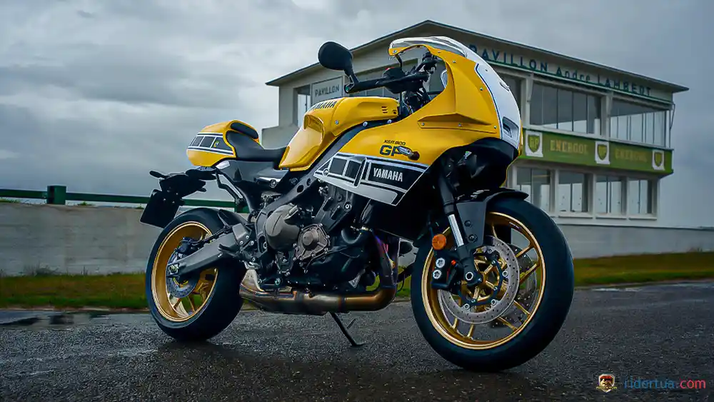 Warna Kuning Legendaris! Yamaha XSR900 GP 2026 Makin Mencolok Gaya Balap Jadul 1 Yamaha, XSR, XSR900 GP, Yamaha XSR900 GP, motor sport retro, motor retro