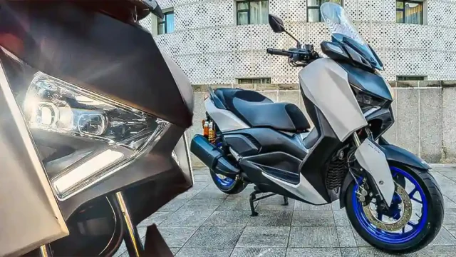 Kloningan XMax yang Sangat Mirip! RKM XMAX300 Harganya Setengah Lebih Murah