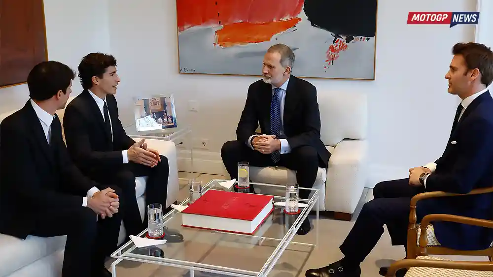 Raja Spanyol Felipe VI menerima Marc dan Alex Marquez, Juara Dunia MotoGP dan Runner-up, di Istana Zarzuela, menyusul kemenangan mereka baru-baru ini.