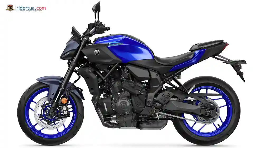 Honda CB750 Hornet vs Yamaha MT-07