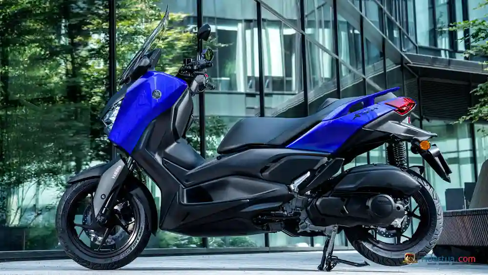 QJMotor Fort 125N vs Yamaha XMAX 125: Duo Maxi-Scooter 125cc, Harganya Jauh Banget? 4 QJMotor Fort 125N vs Yamaha XMAX 125