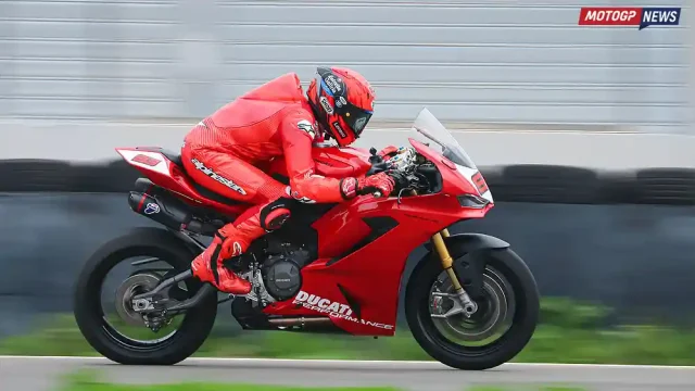 Marc Marquez - Ducati Panigale V2 Marc Marquez - Ducati Panigale V2