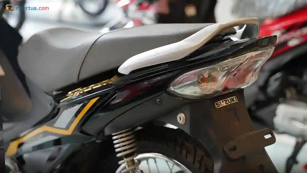 Harga Tembus Rp28 Juta, Suzuki Smash 115 2026 Kini Makin Mewah 3 Suzuki, Smash, Suzuki Smash 115, motor bebek, Suzuki Smash Titan