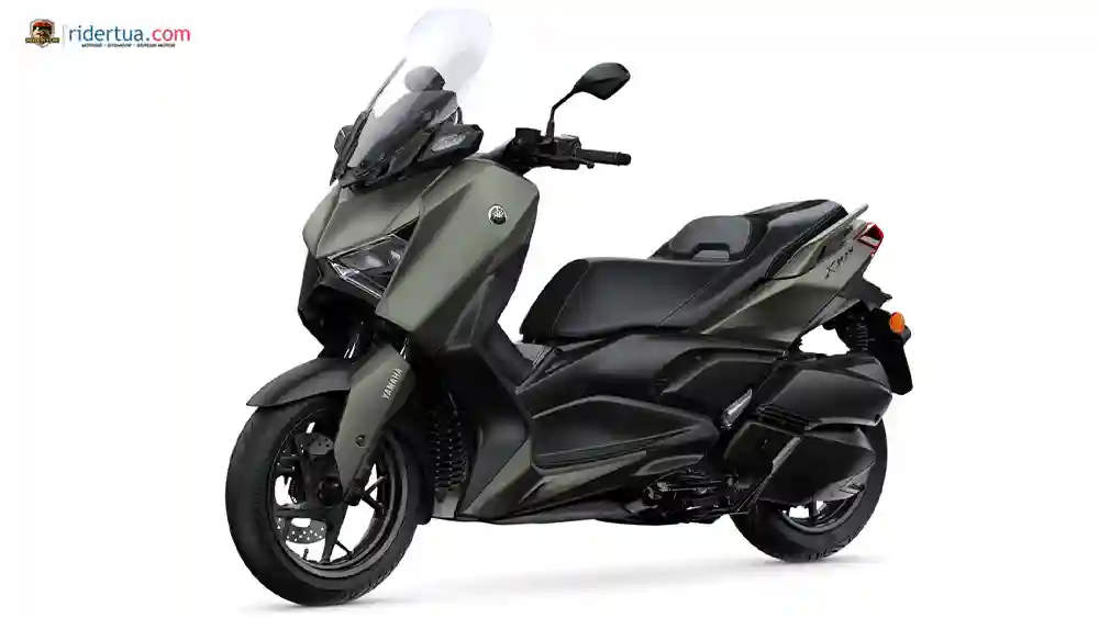 Thrust Explorer 300 GT vs Yamaha XMax 300