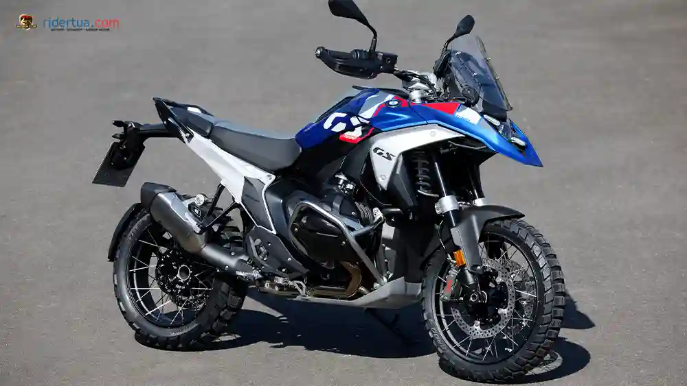 KTM 1390 Super Adventure S EVO vs BMW R 1300 GS