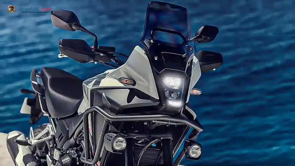 Brixton Crossfire Storr 500 vs Honda NX500