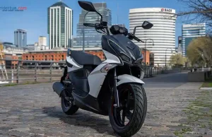 Tampangnya Garang Masih Karbu? Kymco Super 8 150 Skutik Sporty Berwajah Aerox Old