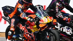 Pedro Acosta Sengaja Mengalah dari Martin, Membiarkan Dia Menyalipnya, Ada Apa? 1 Pedro Acosta - Jorge Martin