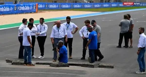 Sinkhole MotoGP: Nyaris Bikin Kacau