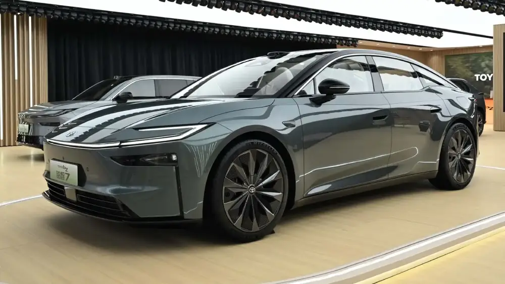 Toyota bZ7 Motor1