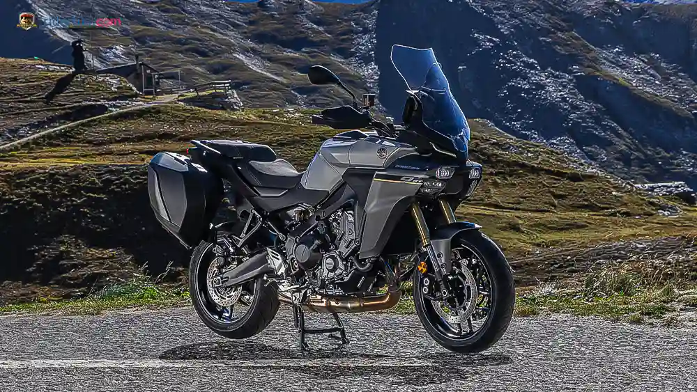 KTM 890 SMT vs Yamaha Tracer 9 GT