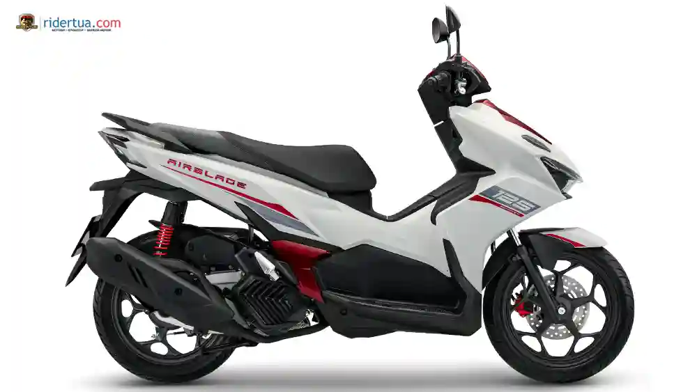 Letbe Tara 125 vs Honda Air Blade 125